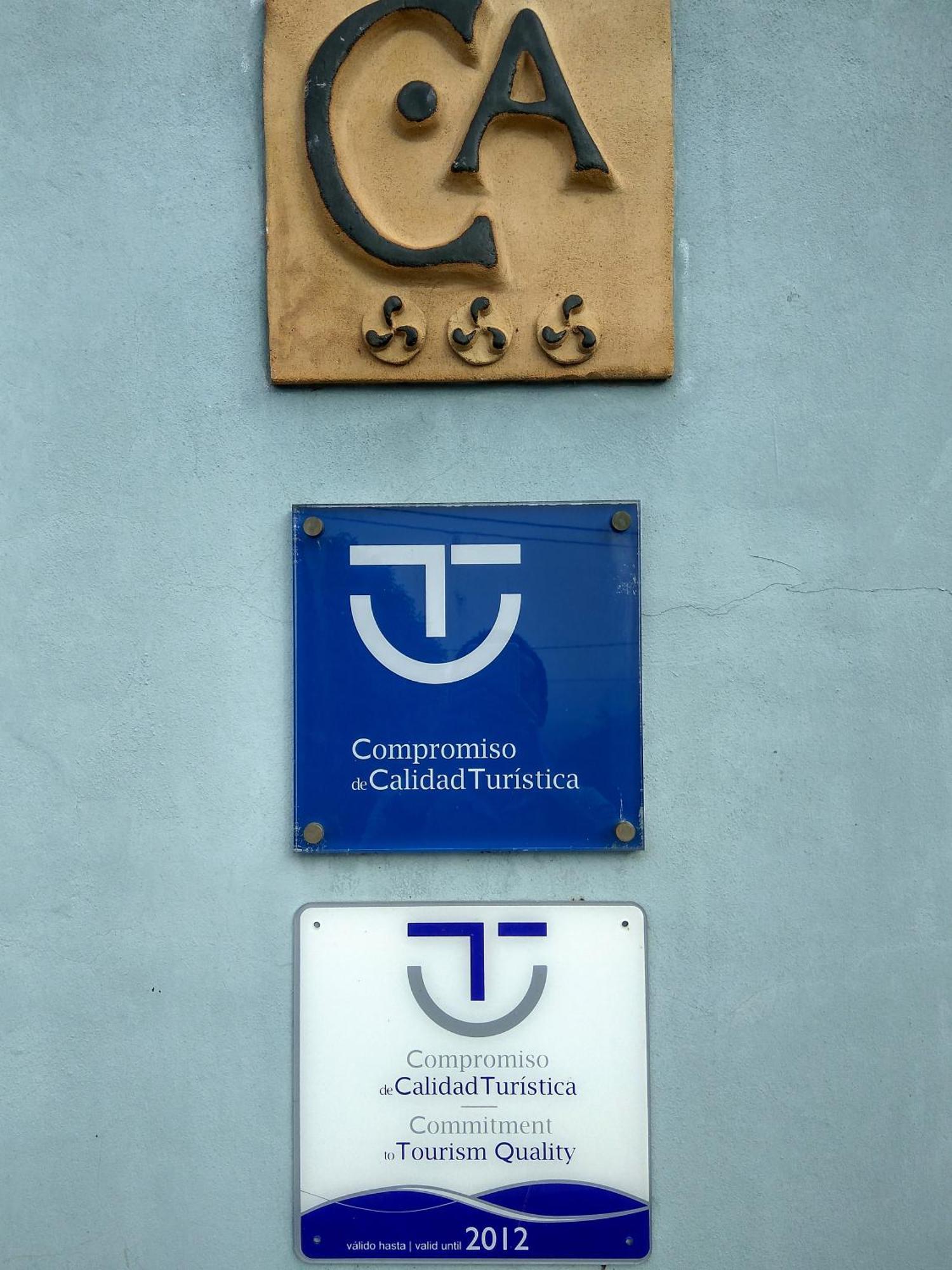 Casa De Aldea La Pumariega Hotel Caces ภายนอก รูปภาพ