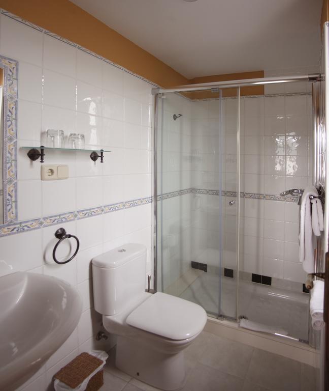 Casa De Aldea La Pumariega Hotel Caces ภายนอก รูปภาพ