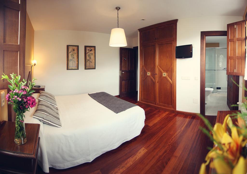 Casa De Aldea La Pumariega Hotel Caces ภายนอก รูปภาพ